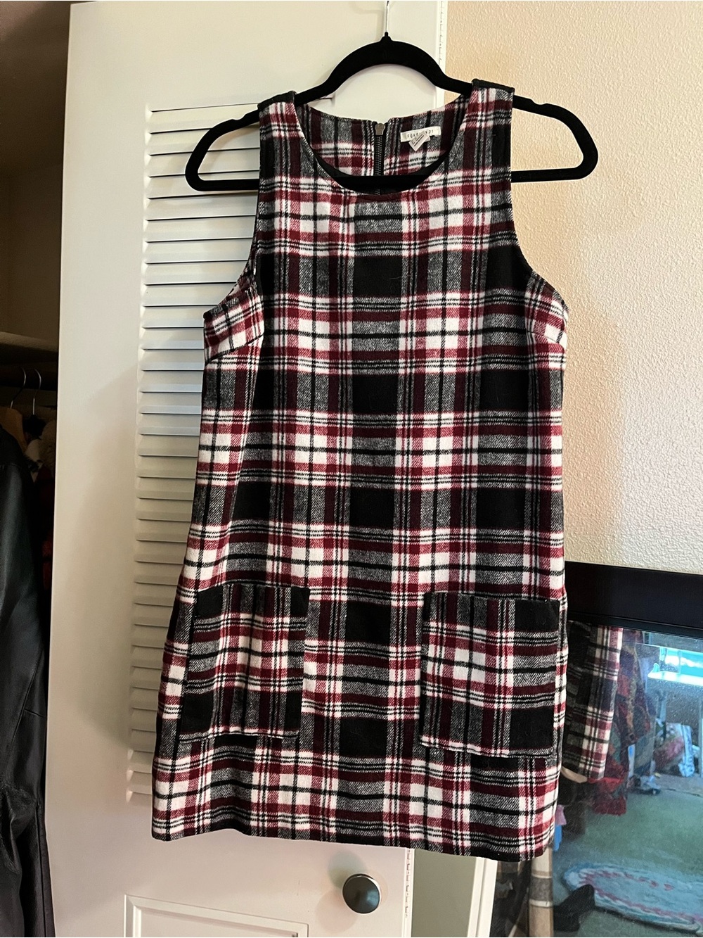 Forever 21 Black, White & Red Plaid Sleeveless Shift Dress